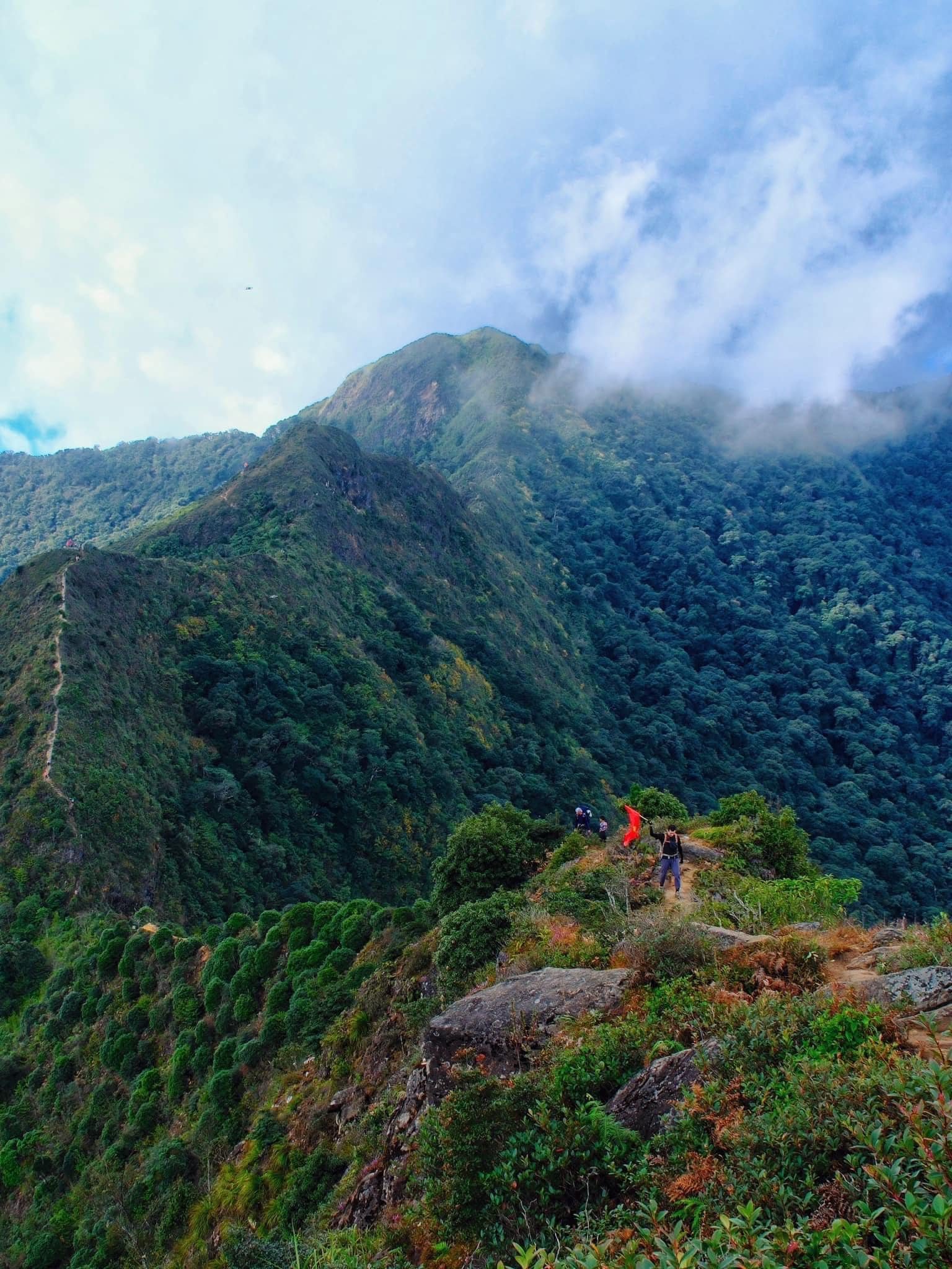 Ta Chi Nhu Mountain Climbing Itinerary 3 Days